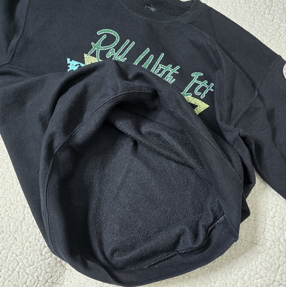 Hello Kitty by Sanrio Peace Love Skate Crewneck Sweatshirt Size L - Picture 8 of 11